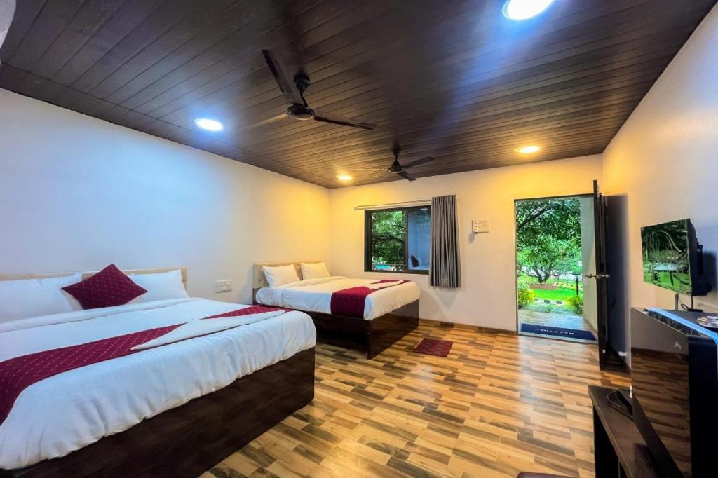 Mangozzz Magical World Otel Panvel Dış mekan fotoğraf